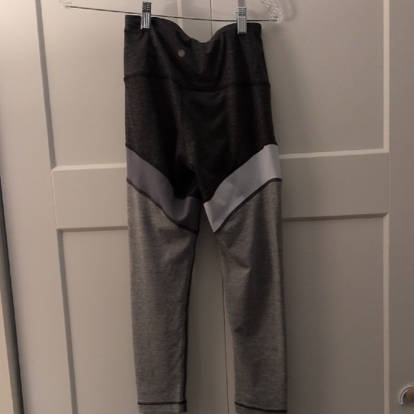 Yogalicious Athletic Wear - Picture 7 of 9